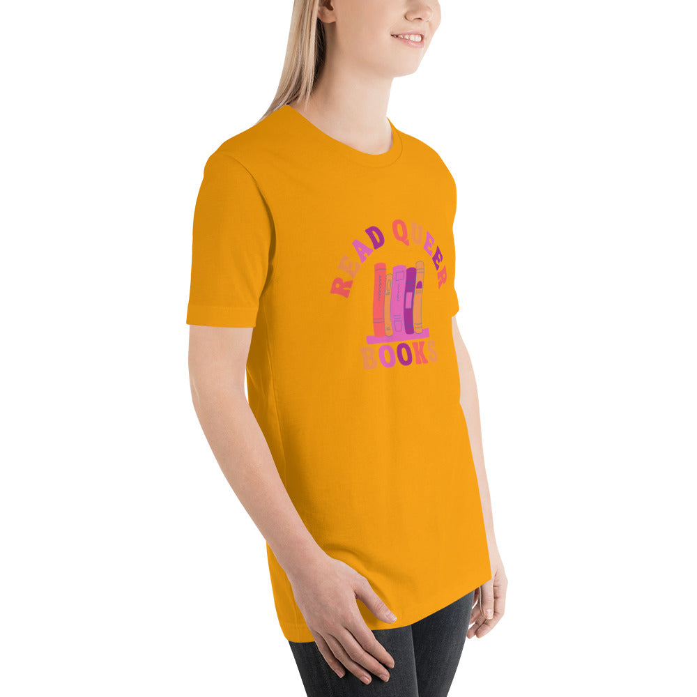Read Queer Books Unisex T-Shirt (Lesbian Colors)
