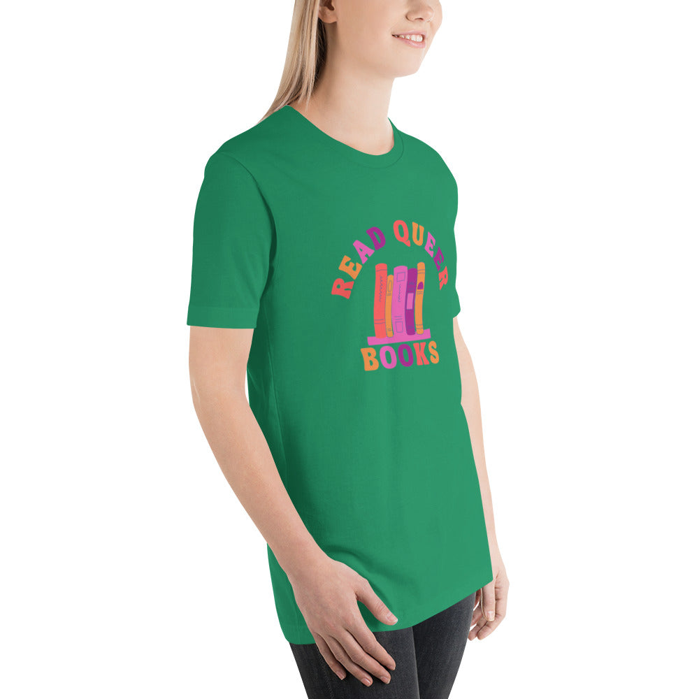 Read Queer Books Unisex T-Shirt (Lesbian Colors)