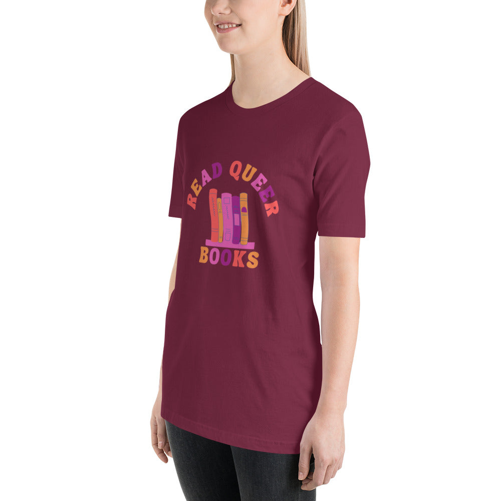 Read Queer Books Unisex T-Shirt (Lesbian Colors)
