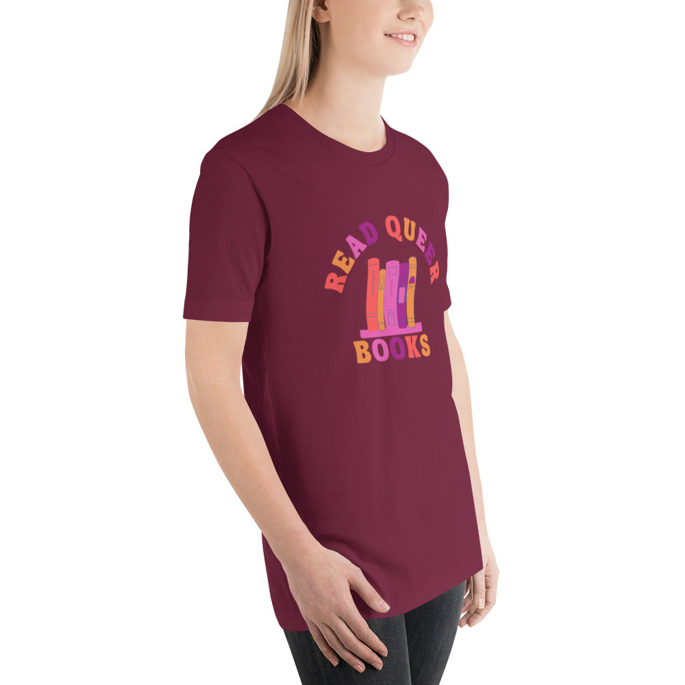 Read Queer Books Unisex T-Shirt (Lesbian Colors)