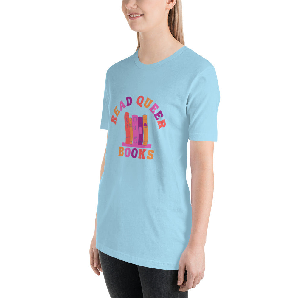 Read Queer Books Unisex T-Shirt (Lesbian Colors)