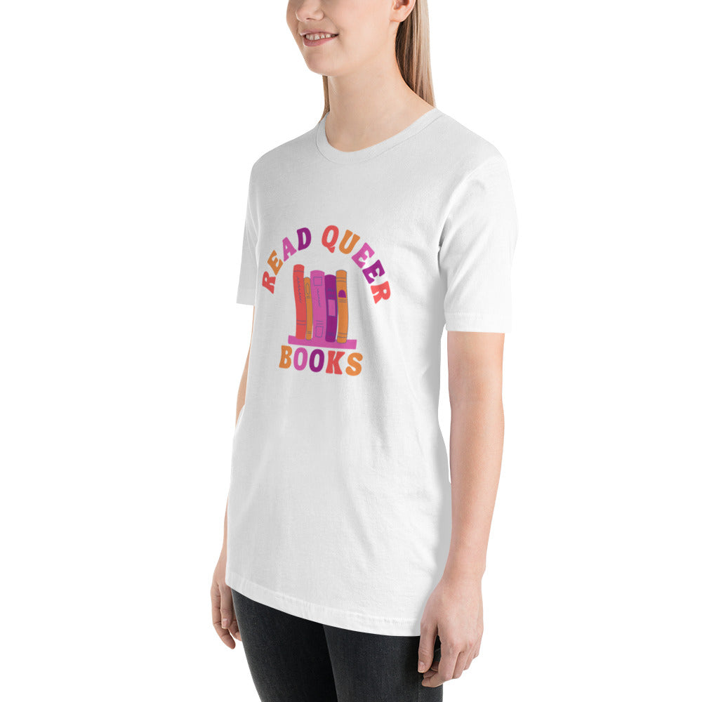 Read Queer Books Unisex T-Shirt (Lesbian Colors)